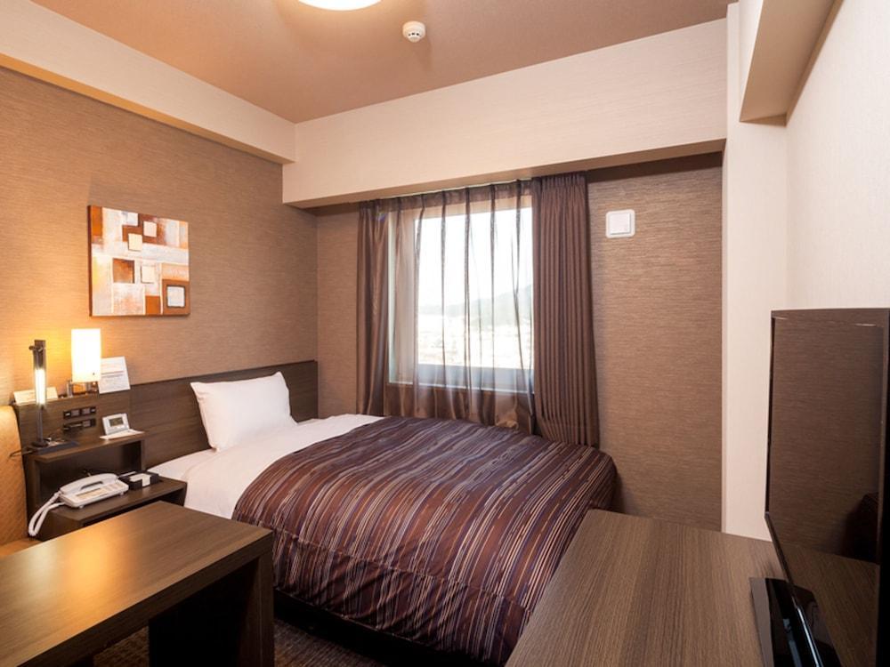 Toyoko Inn Higashi-Hiroshima Saijo Ekimae Kültér fotó
