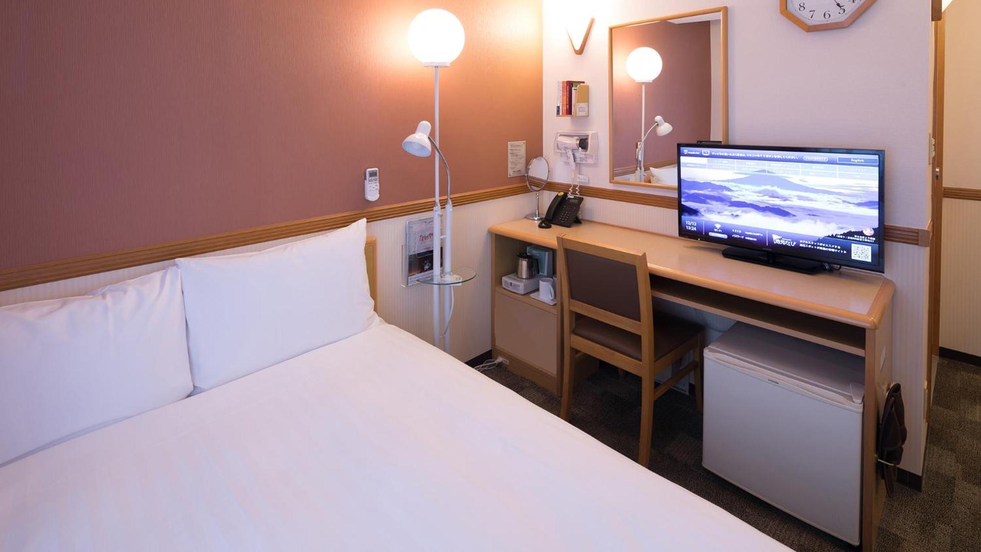 Toyoko Inn Higashi-Hiroshima Saijo Ekimae Szoba fotó