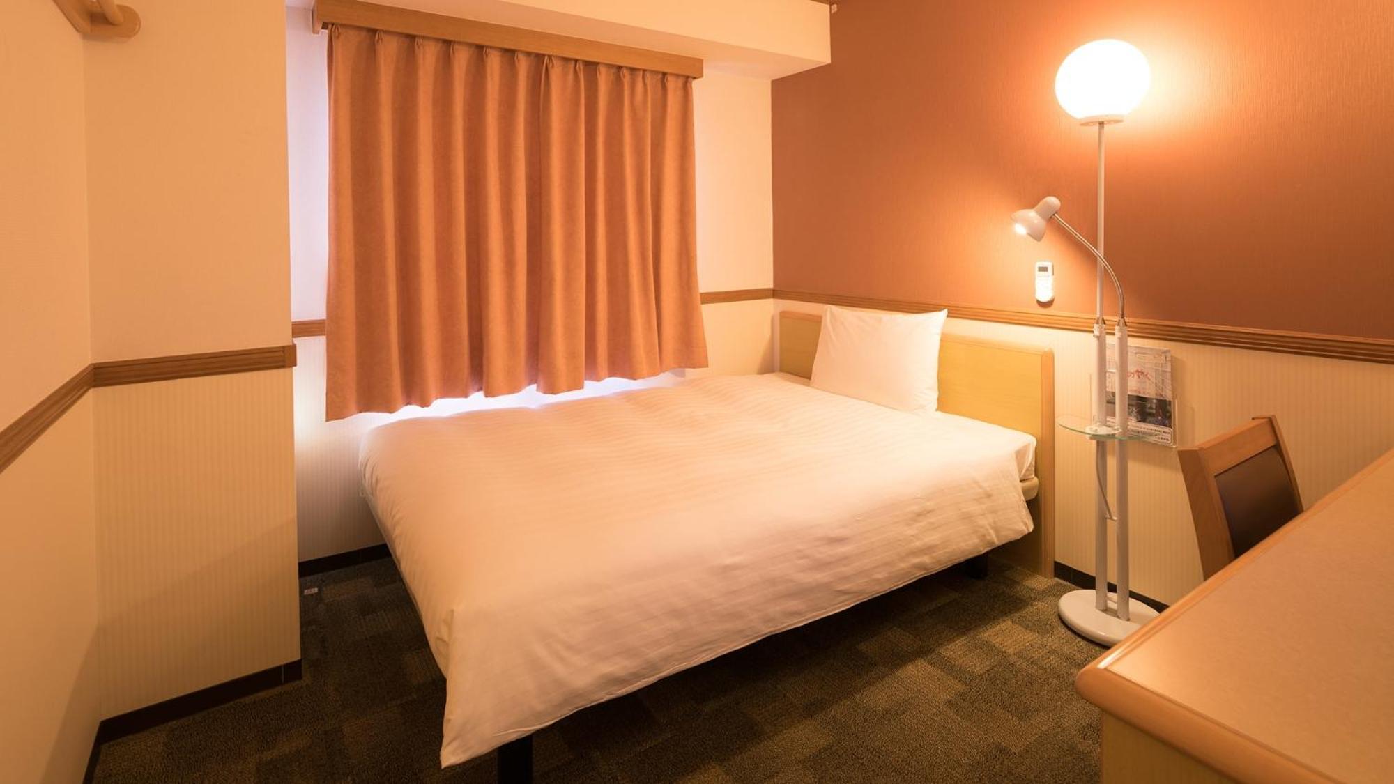 Toyoko Inn Higashi-Hiroshima Saijo Ekimae Szoba fotó