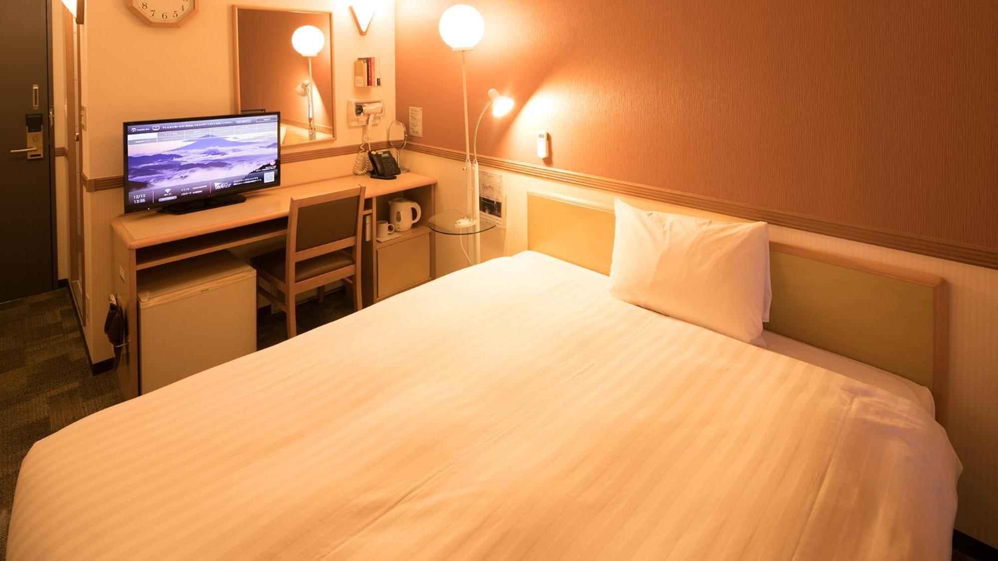 Toyoko Inn Higashi-Hiroshima Saijo Ekimae Szoba fotó
