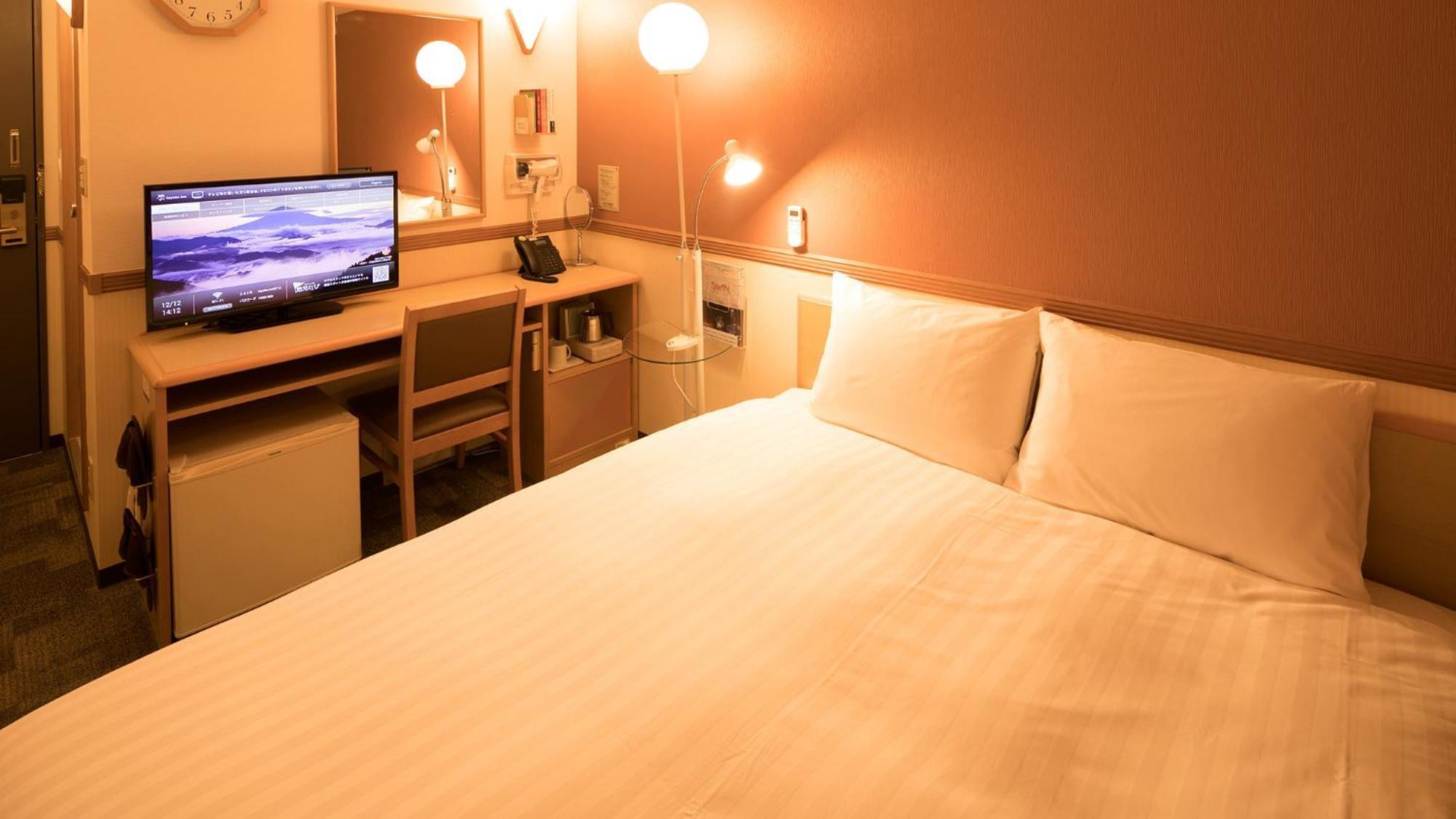 Toyoko Inn Higashi-Hiroshima Saijo Ekimae Szoba fotó