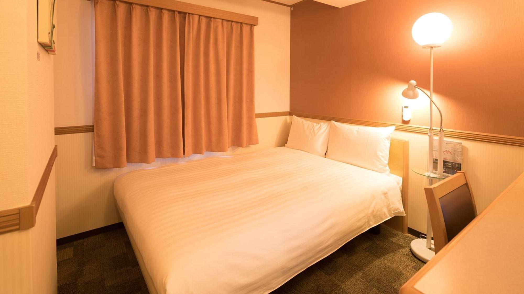 Toyoko Inn Higashi-Hiroshima Saijo Ekimae Szoba fotó