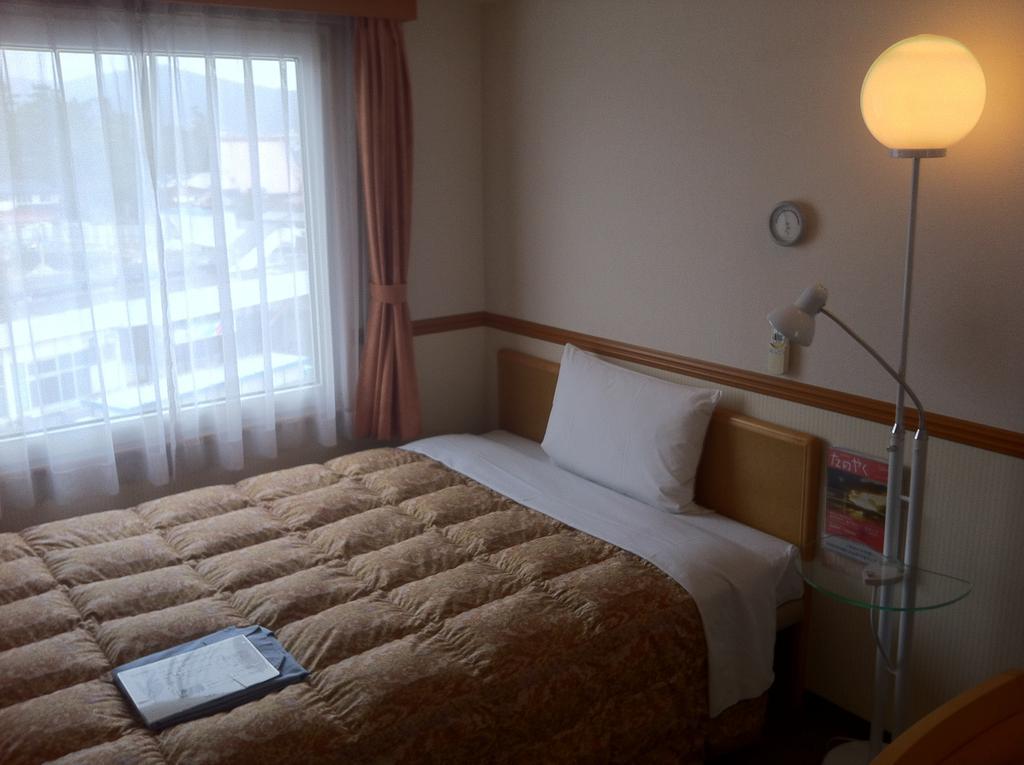 Toyoko Inn Higashi-Hiroshima Saijo Ekimae Kültér fotó